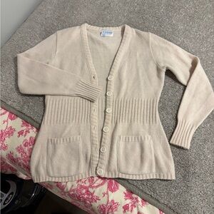 vintage 70s cream women’s cardigan sears flattering fit